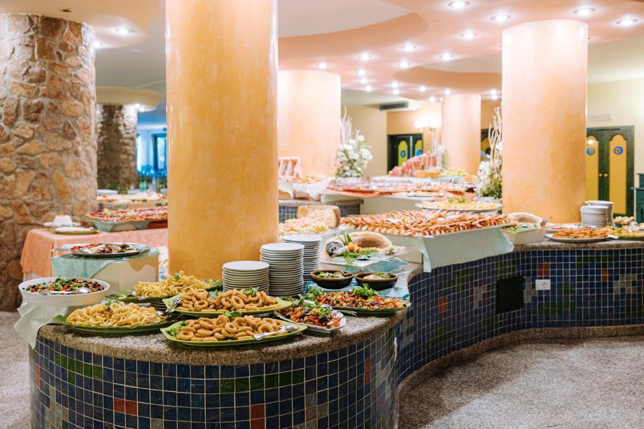 Nicolaus Club Torre Moresca Орозей Екстер'єр фото