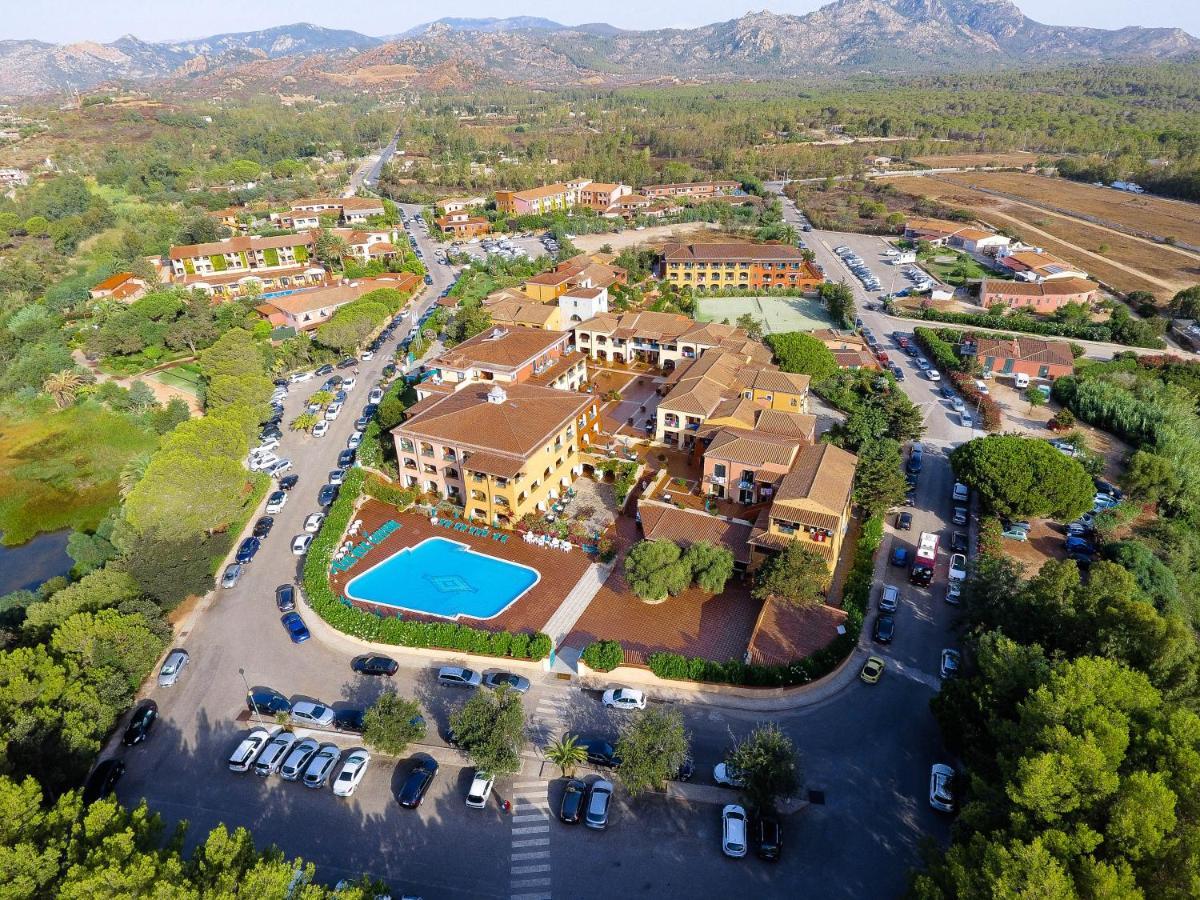 Nicolaus Club Torre Moresca Орозей Екстер'єр фото