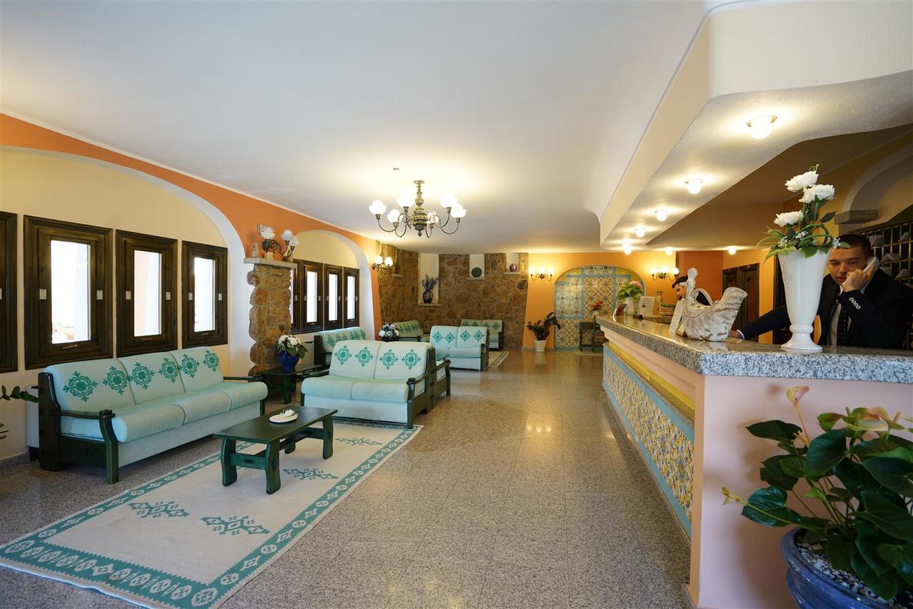 Nicolaus Club Torre Moresca Орозей Екстер'єр фото